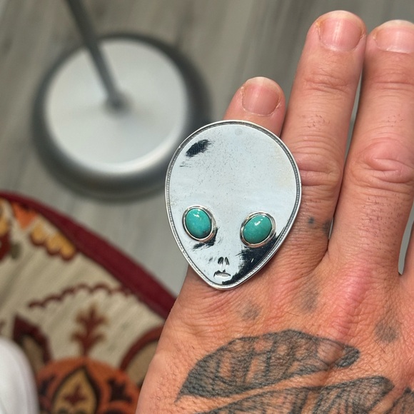 STERLING SILVER NATIVE AMERICAN SW TURQUOISE ALIEN HEAD ROSWELL 2” RING .925 - Picture 8 of 11